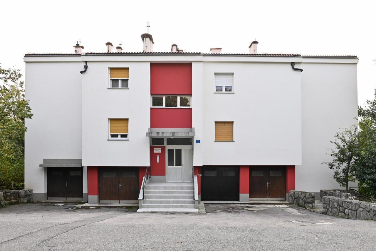 Pergul Apartment *